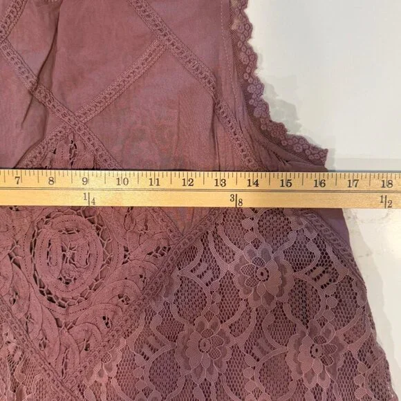 Altar’d State Mauve Lace Boho Shift Dress | Sleeveless Keyhole Back | Size Small - Picture 9 of 11